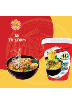 Vegan instant noodle with minced meat